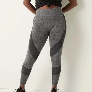 PINK Victoria’s Secret Seamless Workout Leggings- Size Medium